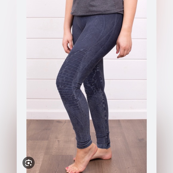 Three Bird Nest Pants & Jumpsuits Three Birds Nest Moto Leggings